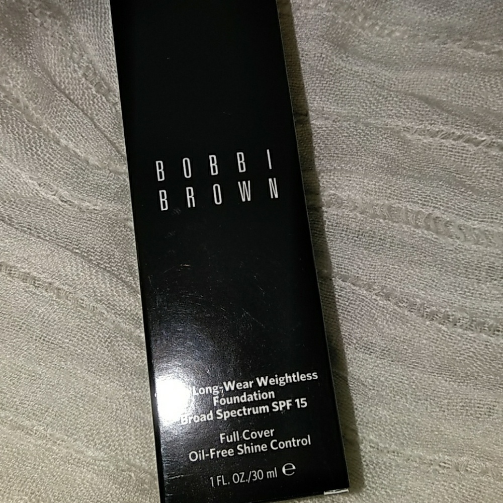 Bobbi Brown Foundation